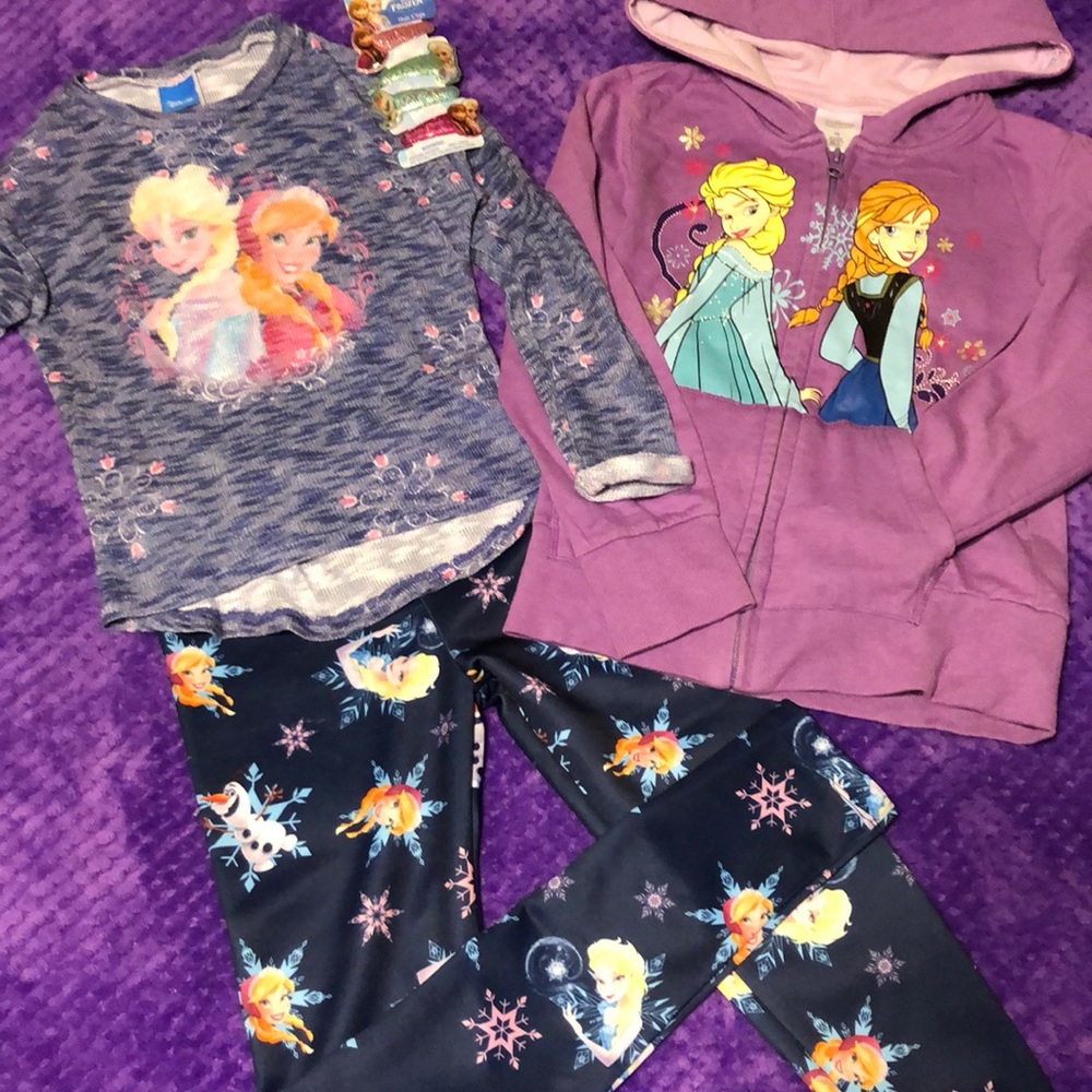❄️Disney Frozen outfit, sweatshirt & hair clips❄️